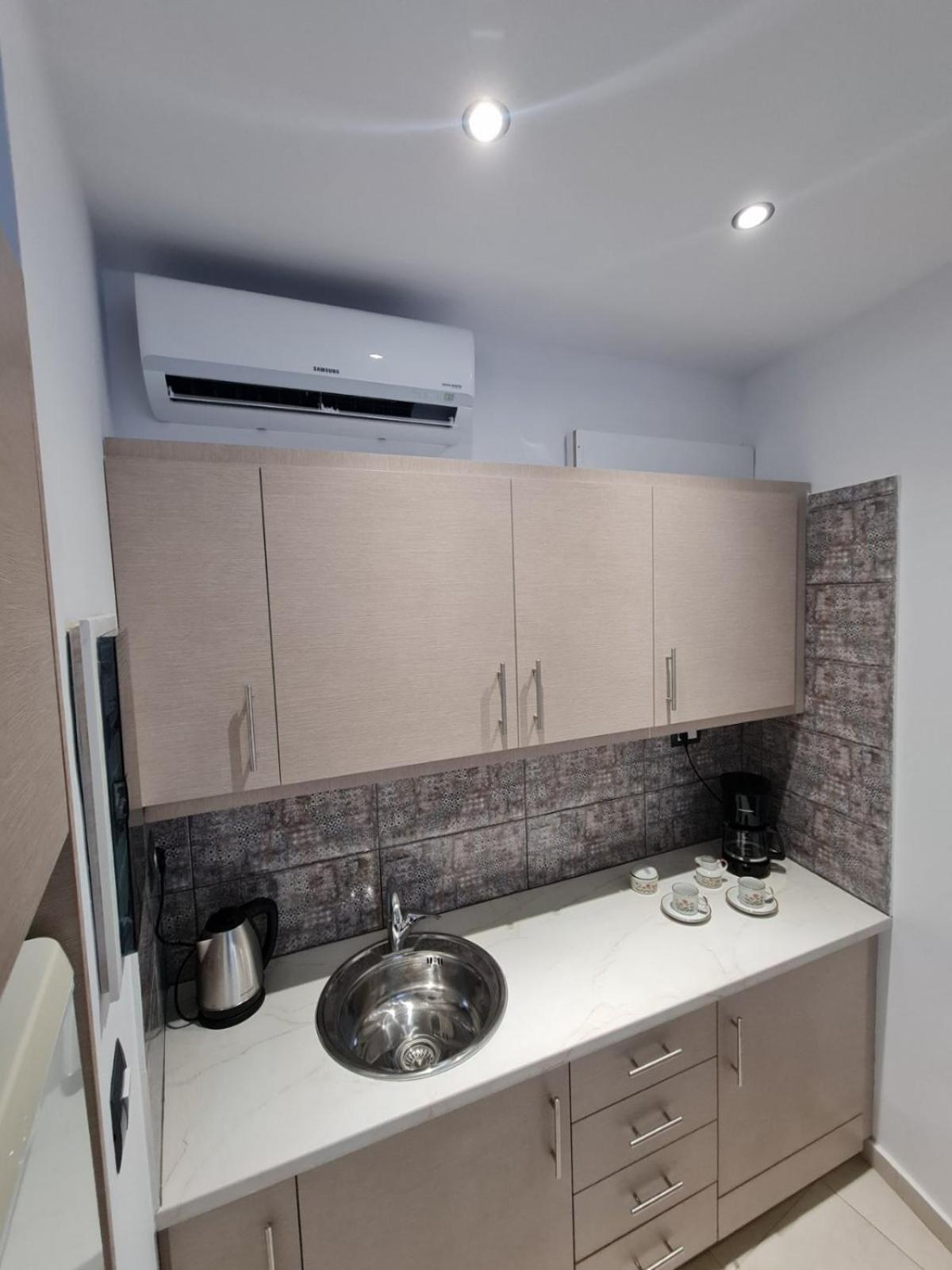 Ειδικη Προσφορα Appartement Patras Buitenkant foto