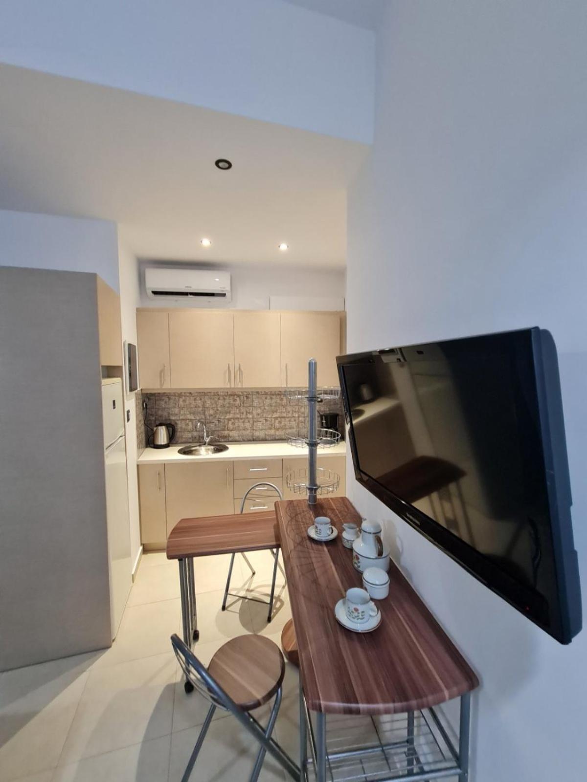 Ειδικη Προσφορα Appartement Patras Buitenkant foto