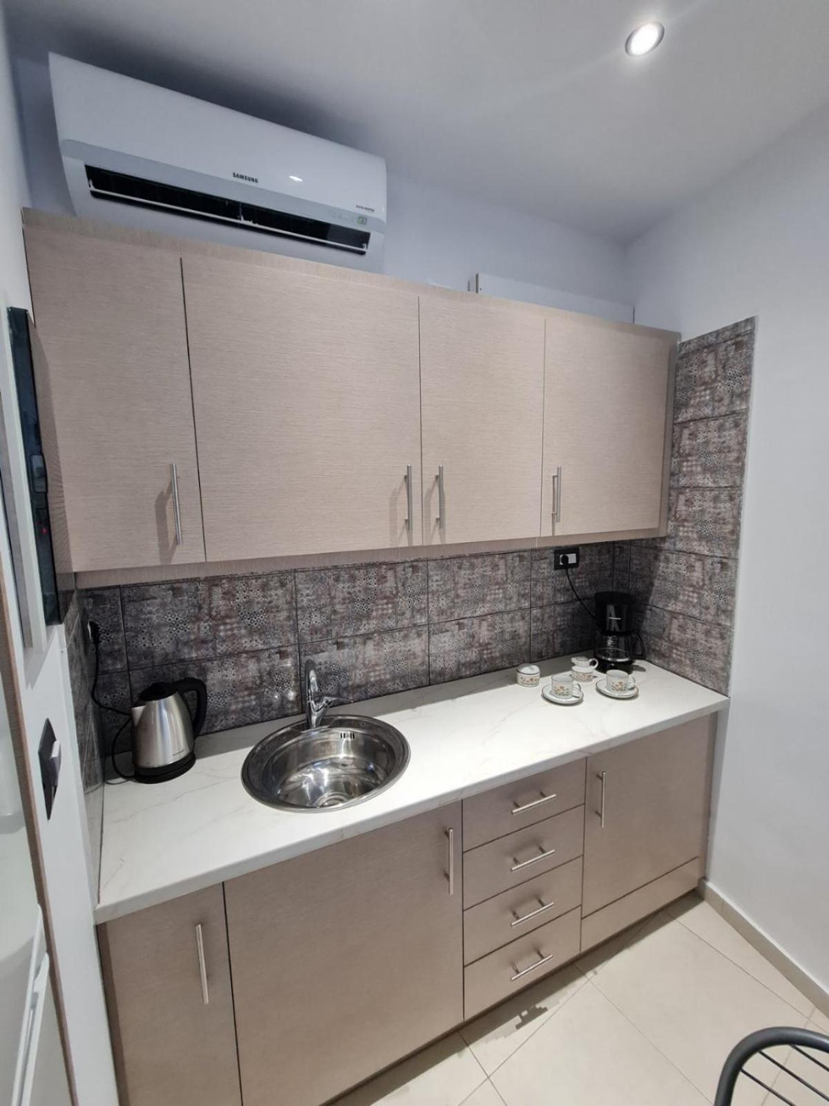 Ειδικη Προσφορα Appartement Patras Buitenkant foto