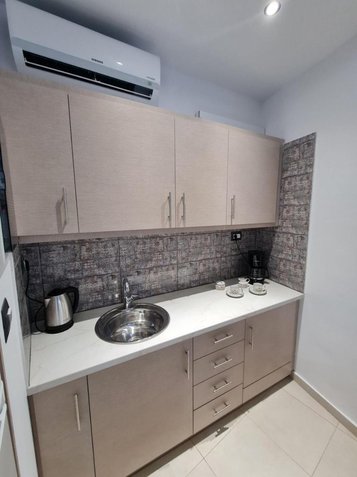 Ειδικη Προσφορα Appartement Patras Buitenkant foto